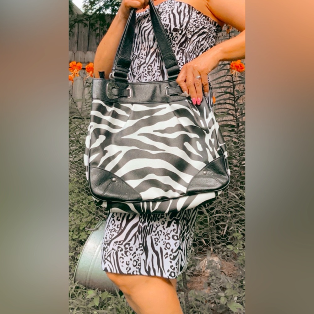 Ny&C Gorgeous Large Zebra Print Tote, Love This B… - image 1